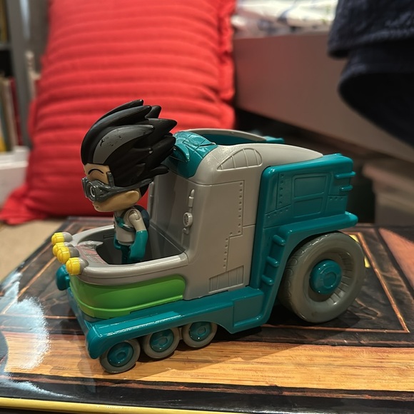 Lot of Pj Masks characters and Romeo’s lab - Picture 4 of 4